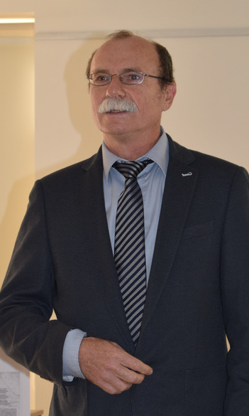 Prof. Dr. Lukács István egyetemi tanár, tanszékvezető és szakfelelős